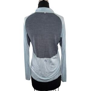 DEVOLD Blue Gray Top Merino Wool Running Zip Neck Raglan Sleeve Large L FLAW